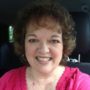 Meet your Posher, Carolyn